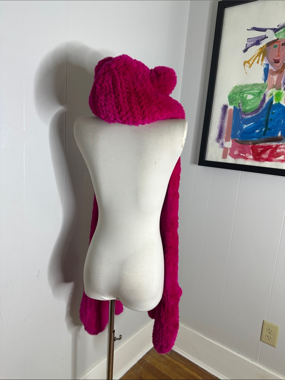 Genuine Rex Rabbit Fuchsia Bear Hooded Mitten Scarf - Picture 5 of 5